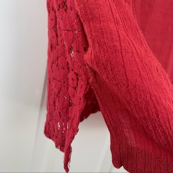 Mine | lace back sleeveless top - Picture 4 of 6